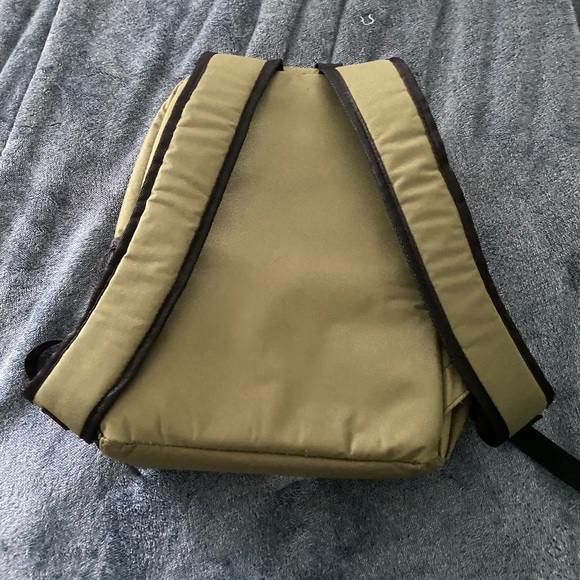 Small Green Camera Backpack - Picture 4 of 4